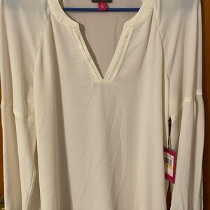 NWT Vince Camuto White V-Neck Blouse